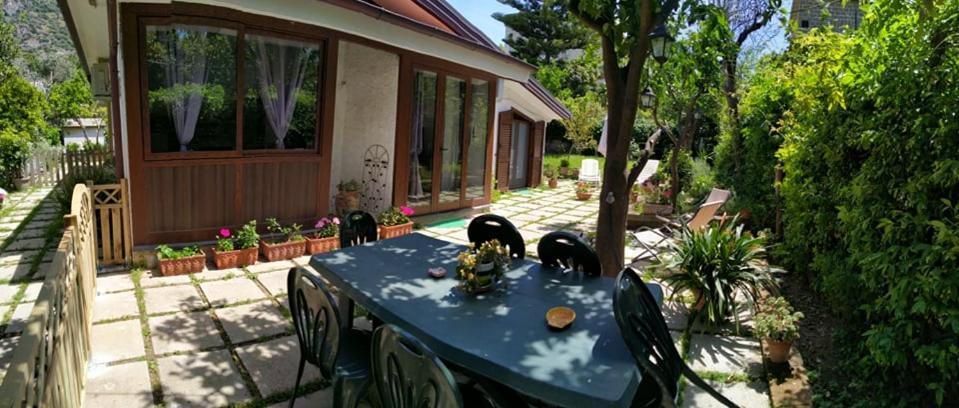 Villino L'Aranceto Sorrentino Bed & Breakfast Meta Exterior foto